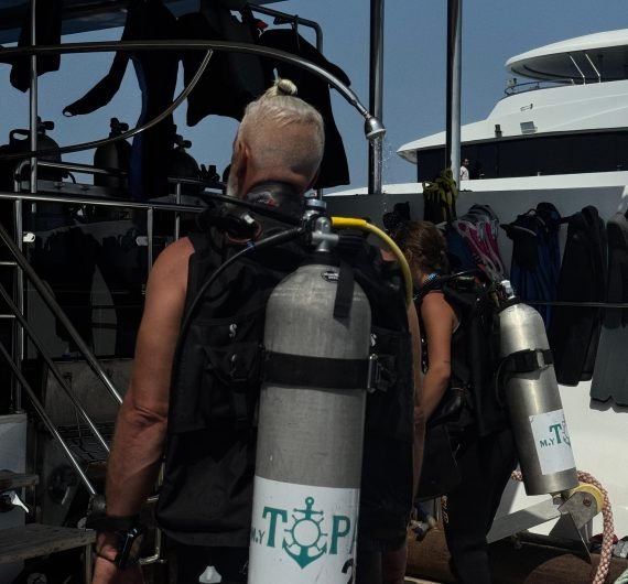 topaz liveaboard,,.,